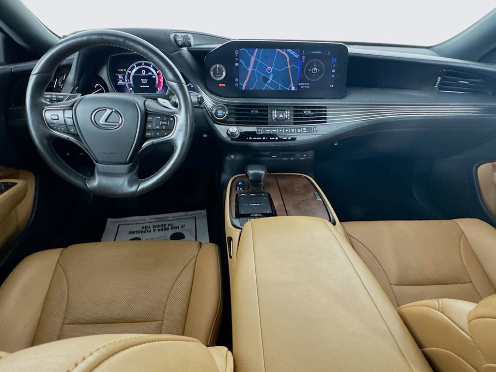 Used 2021 Lexus LS 500 w/ Accessory Package (Z2) image 26