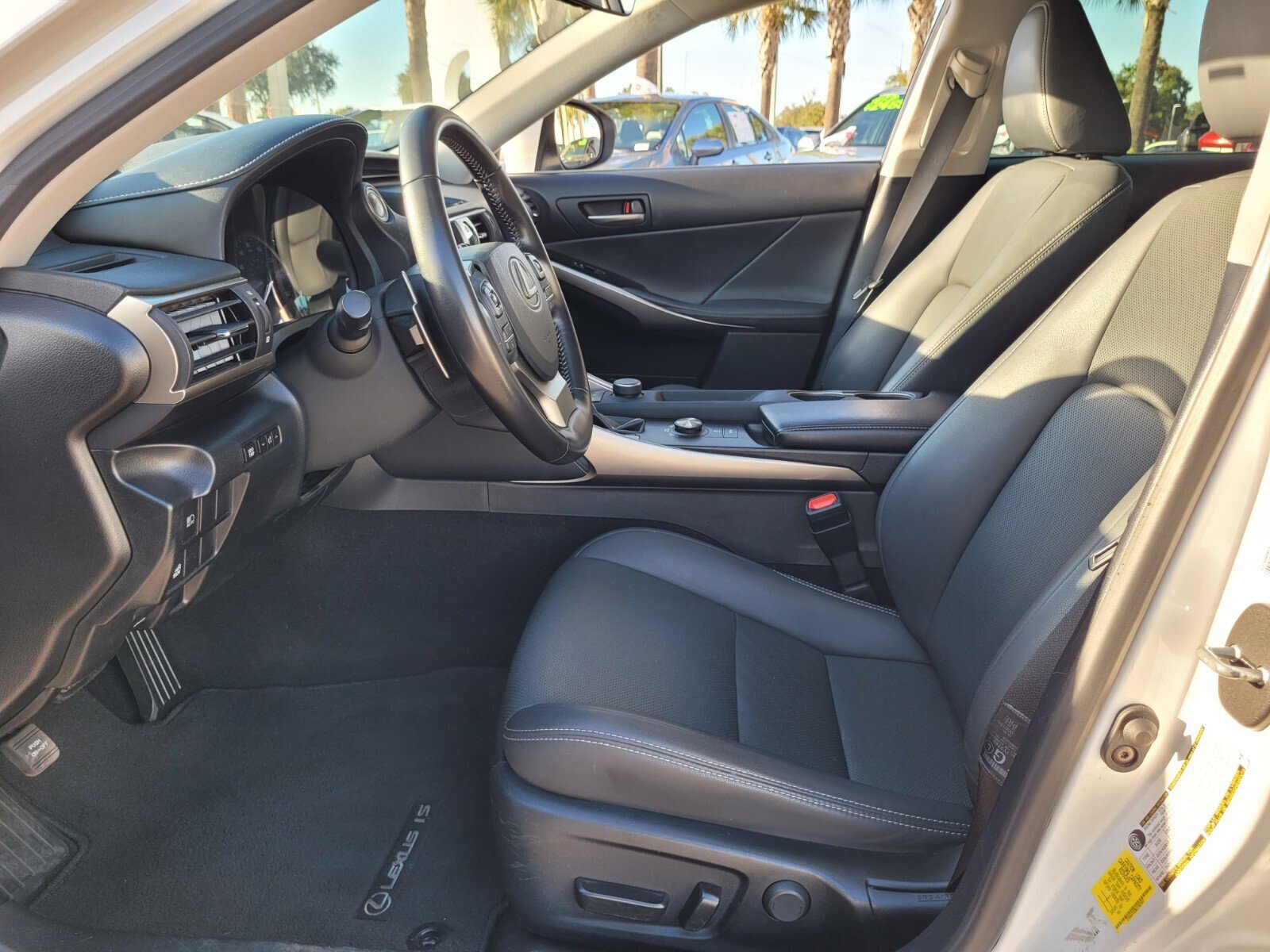 Used 2020 Lexus IS 300 image 11