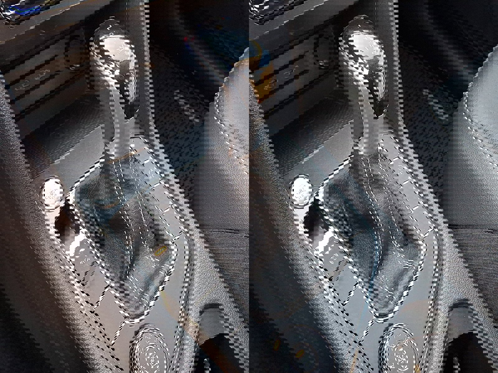 Used 2022 Volkswagen Tiguan SE image 15