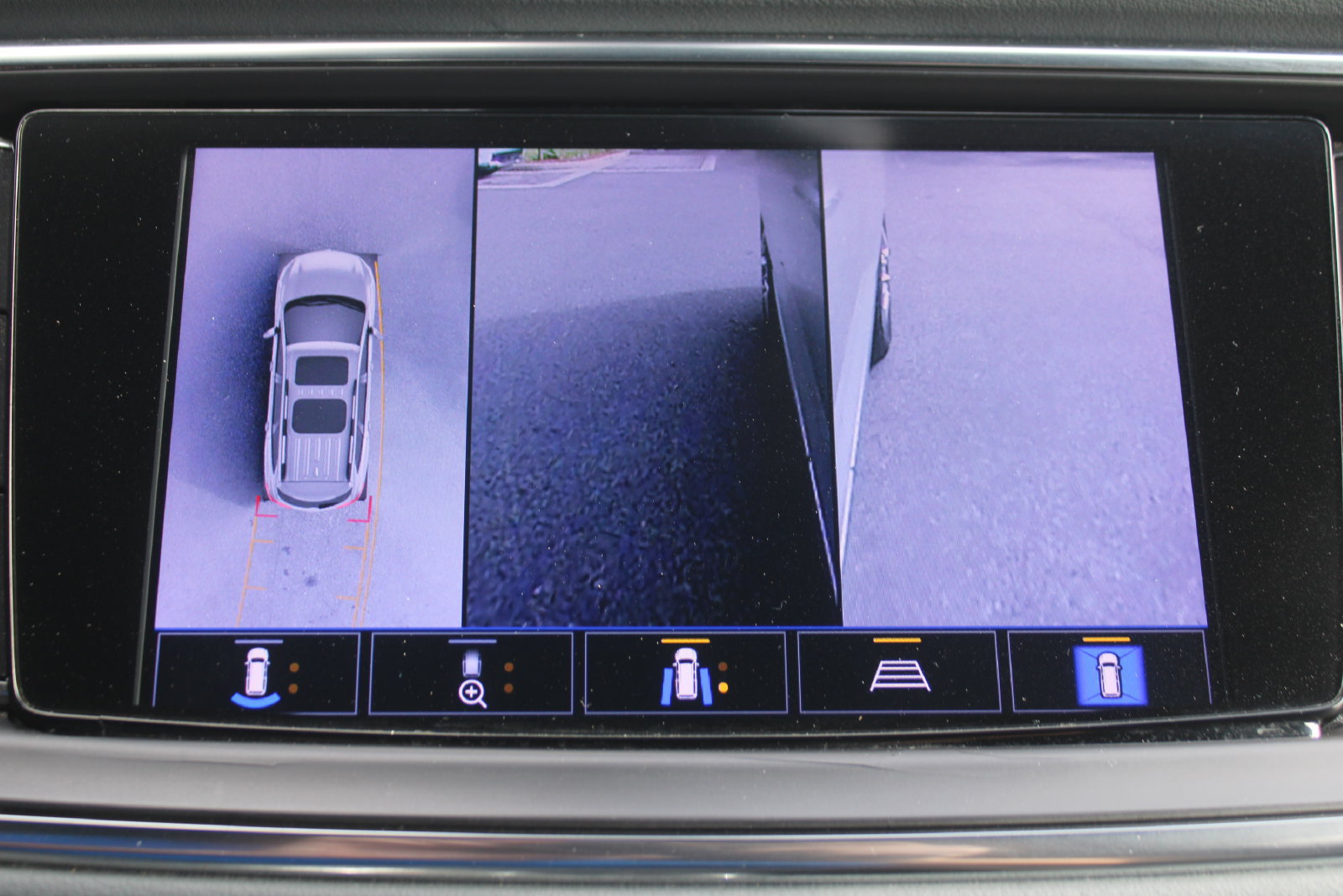 Used 2022 Buick Enclave Premium FWD image 65