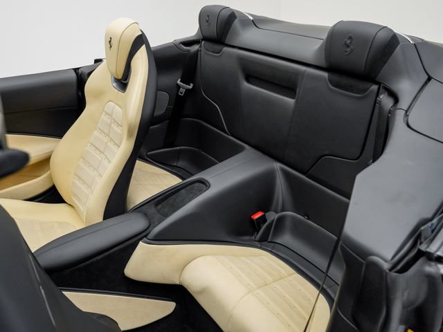 Used 2026 Ferrari Roma Spider RWD image 10
