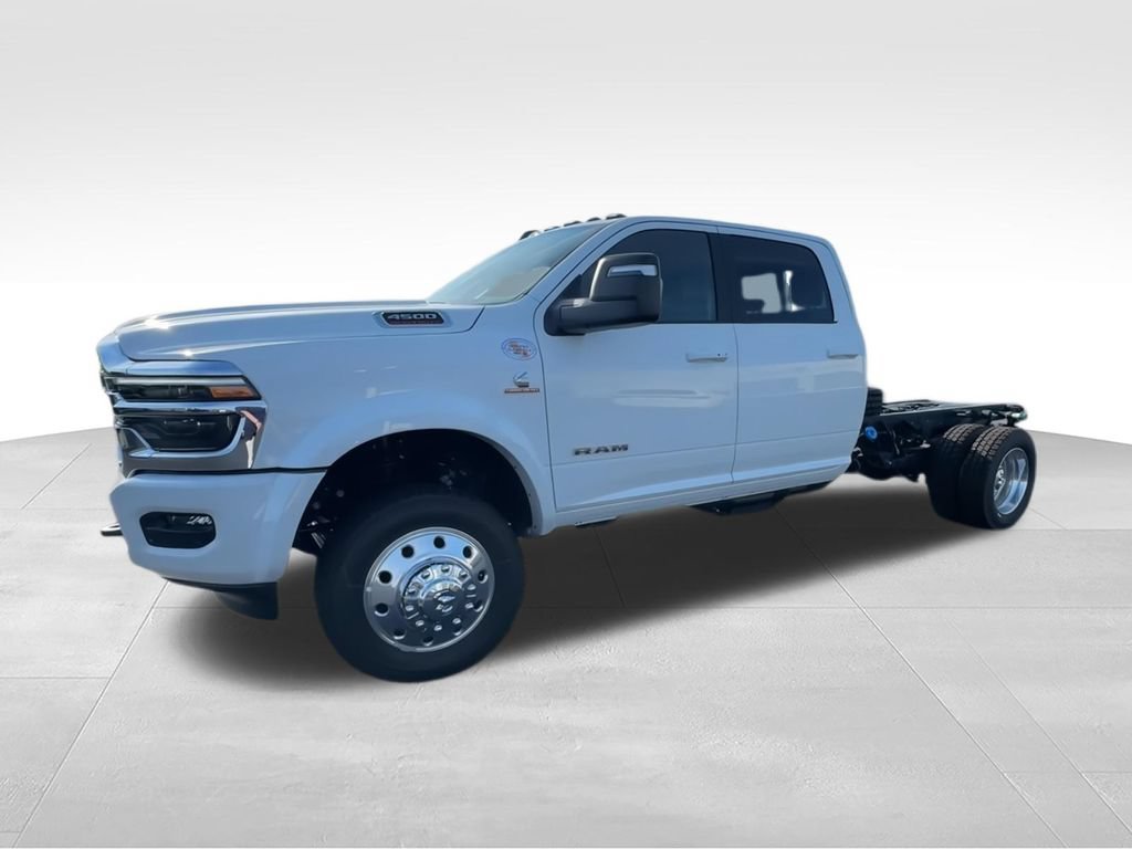 New 2026 RAM 4500 4x4 Crew Cab DRW w/ Laramie Trim Package image 4