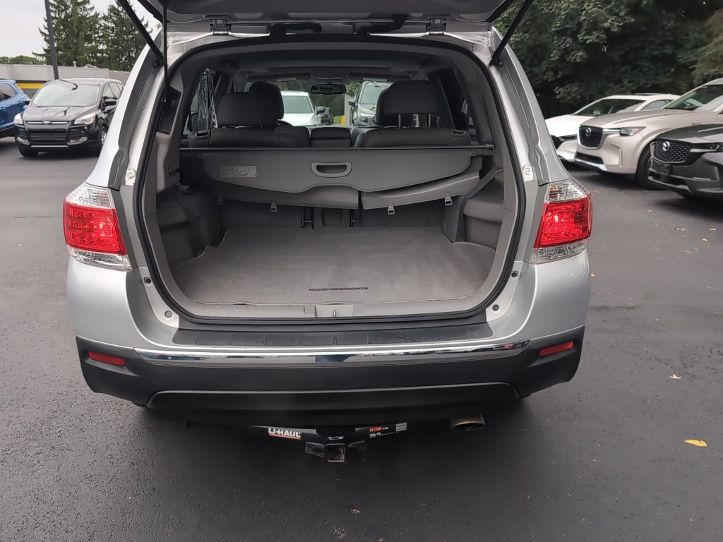 Used 2012 Toyota Highlander Limited w/ Tow Pkg AWD/4WD image 11