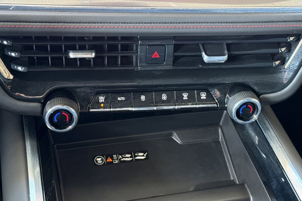 Used 2025 Chevrolet Suburban RST image 33