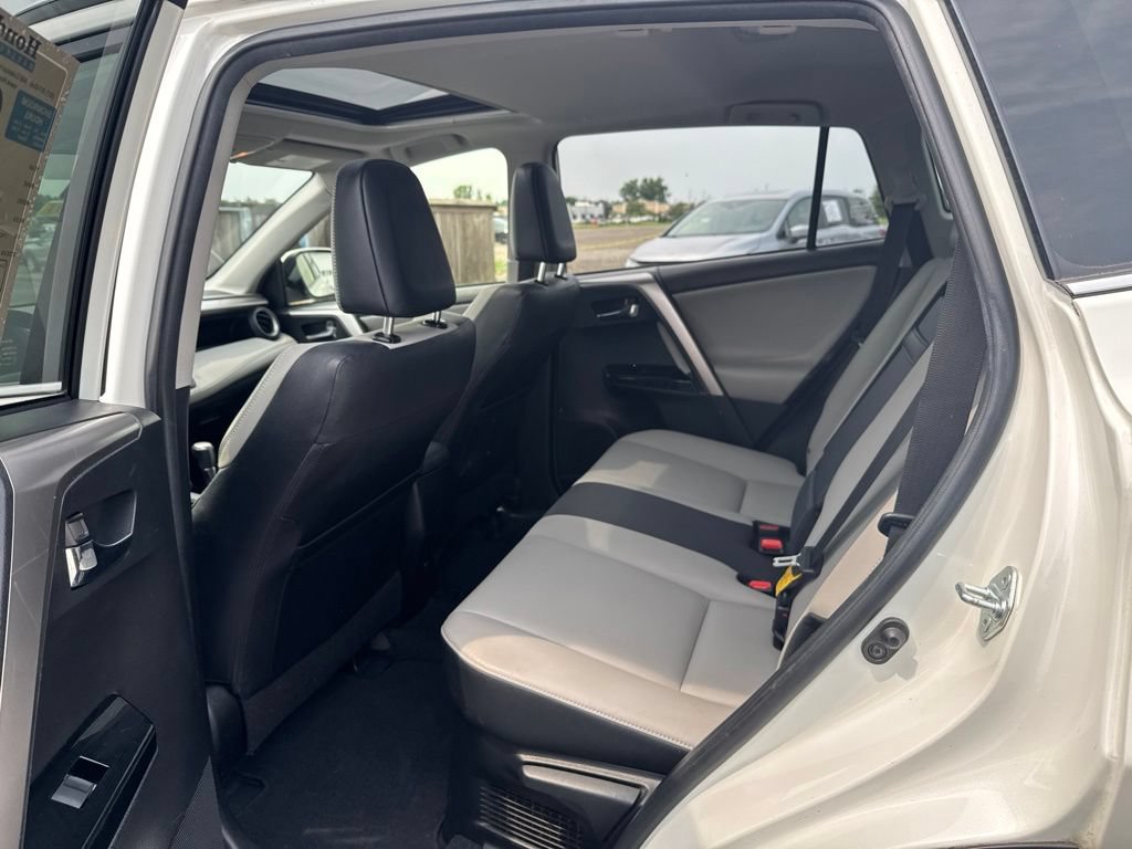 Used 2016 Toyota RAV4 Limited w/ Advanced Technology Package AWD/4WD image 38
