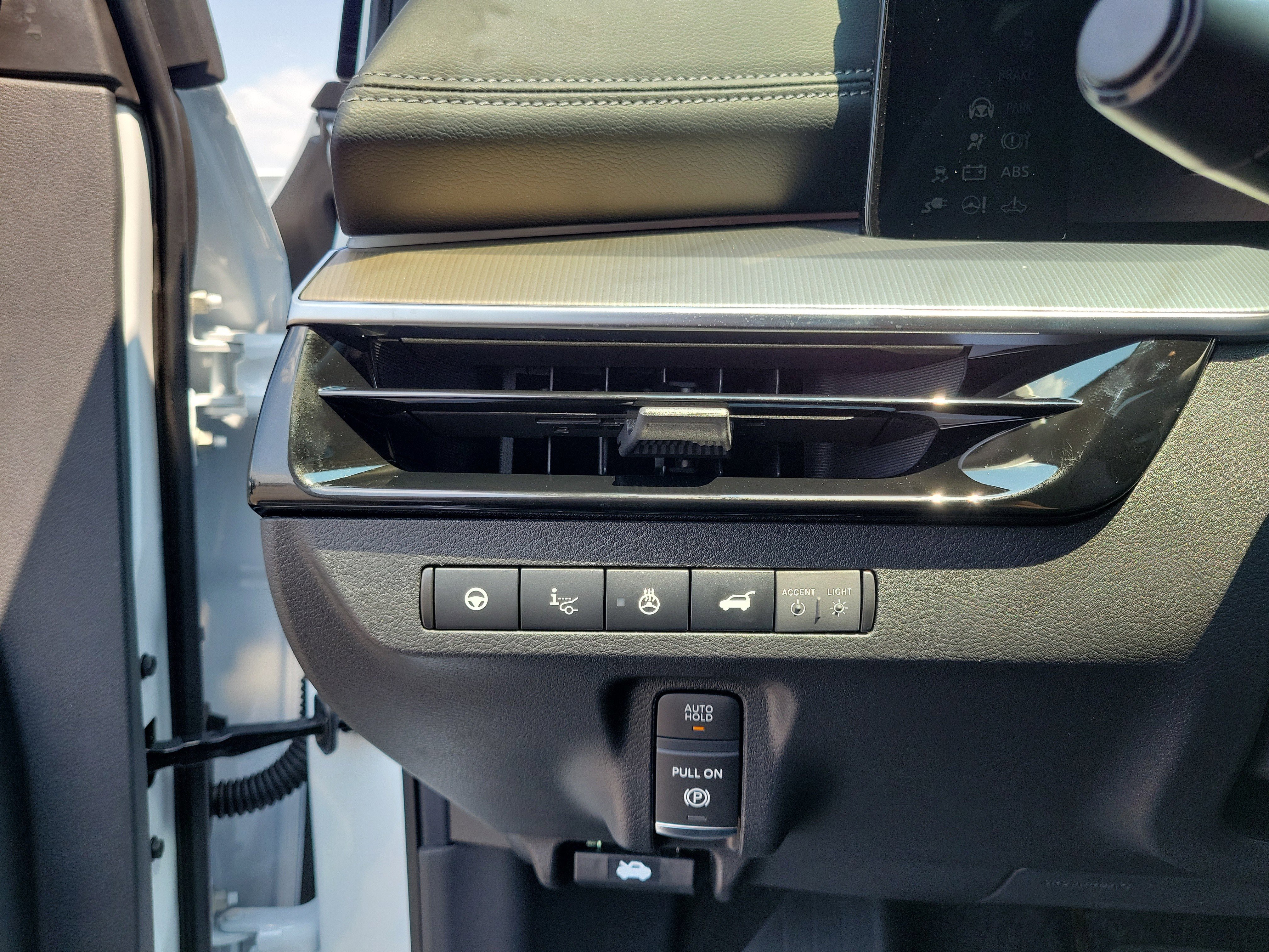 Used 2025 Nissan Murano Platinum w/ Cargo Package image 21