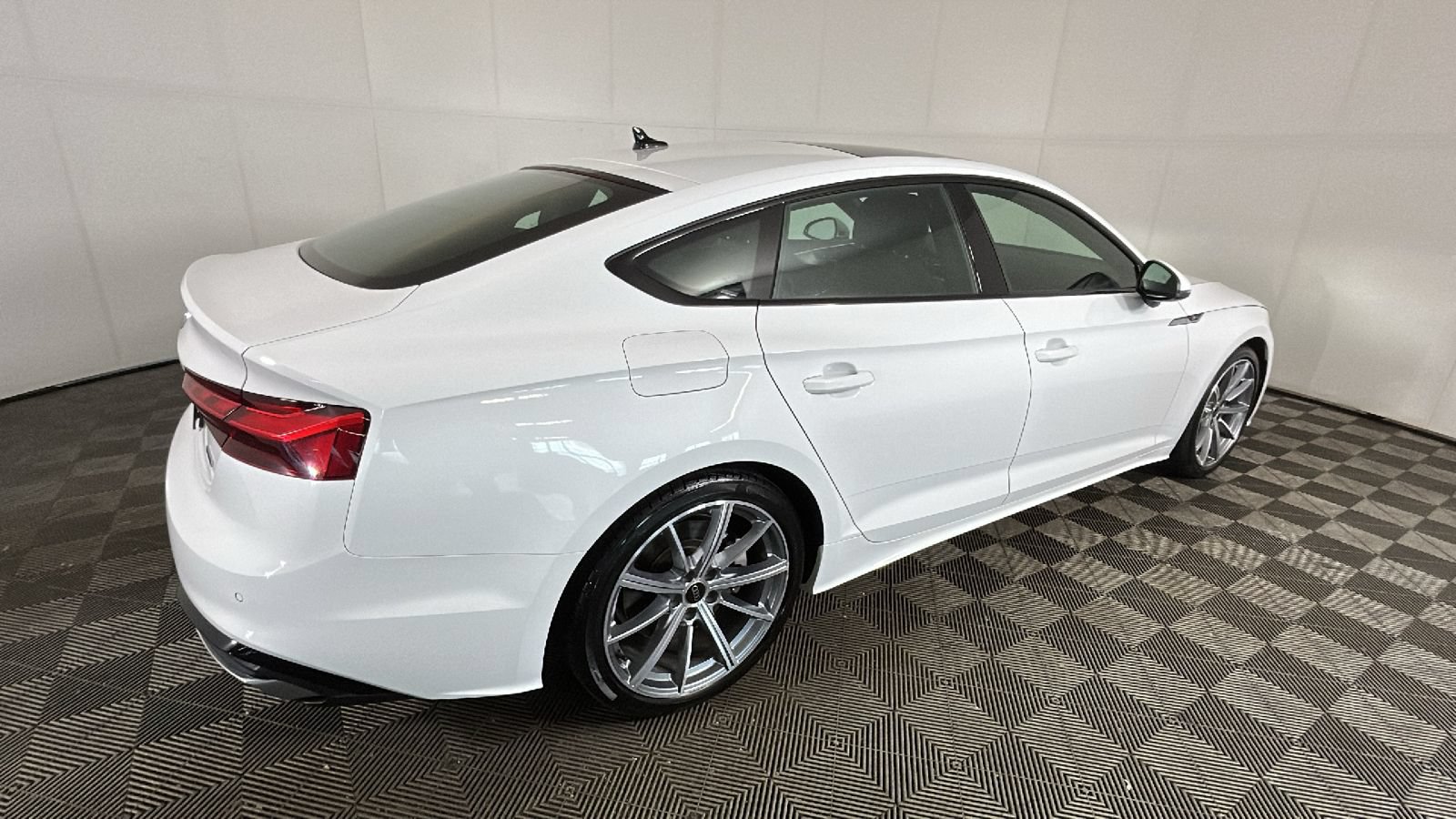 Used 2025 Audi A5 2.0T Premium Plus AWD/4WD image 2