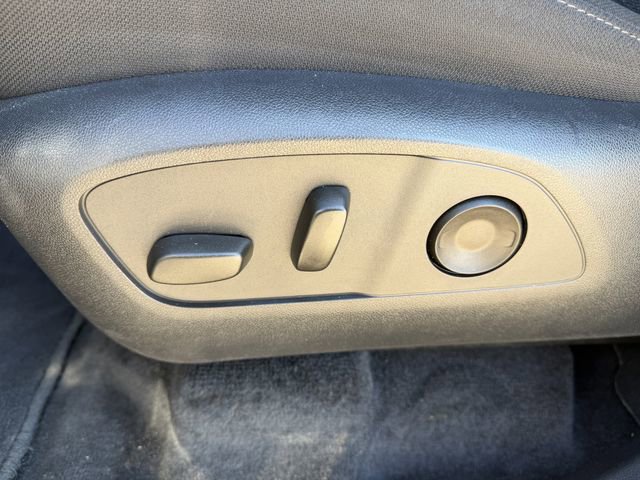 Used 2025 GMC Acadia Elevation image 27