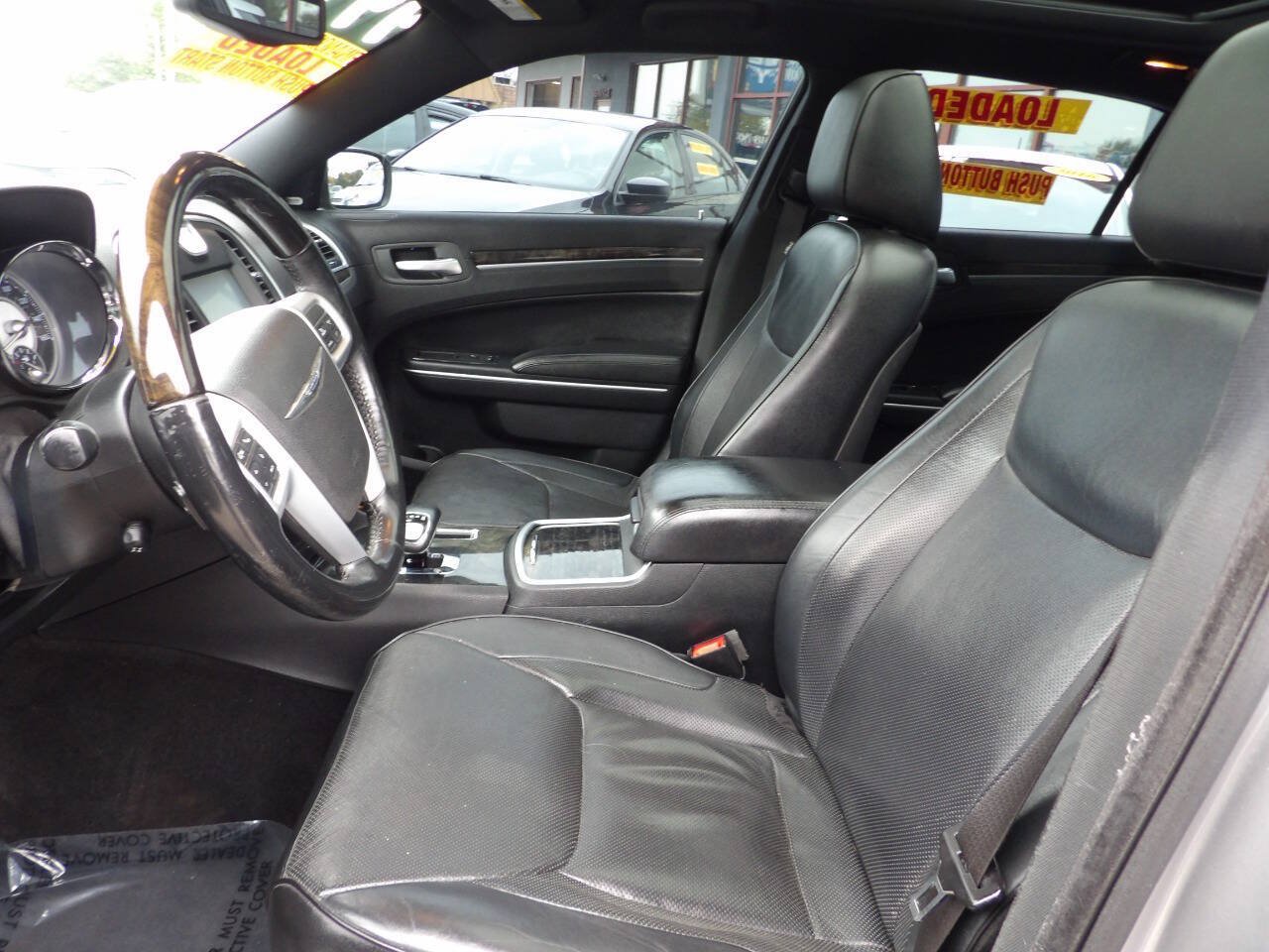 Used 2014 Chrysler 300 C RWD image 8