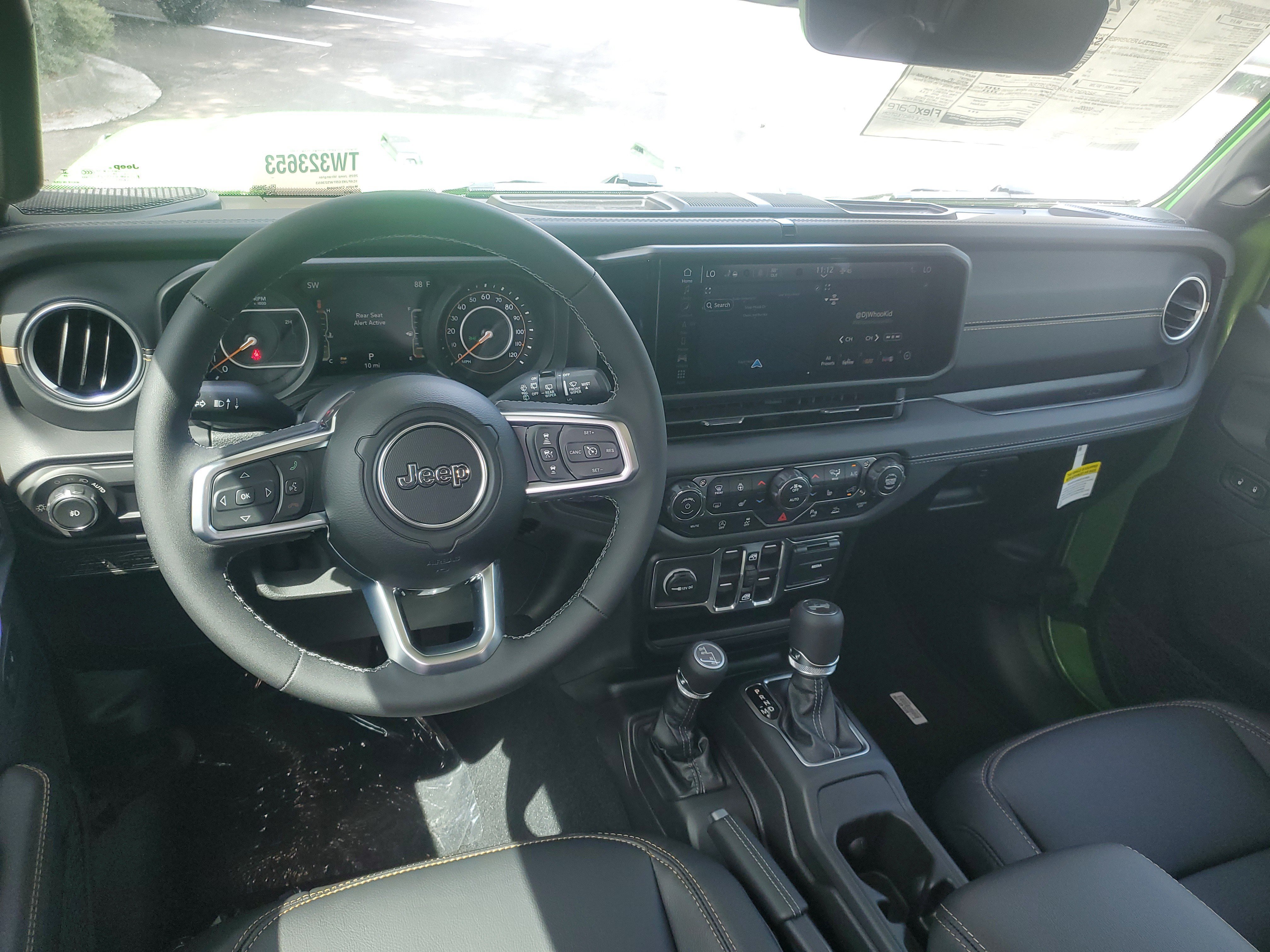 New 2026 Jeep Wrangler Unlimited Sahara AWD/4WD image 10