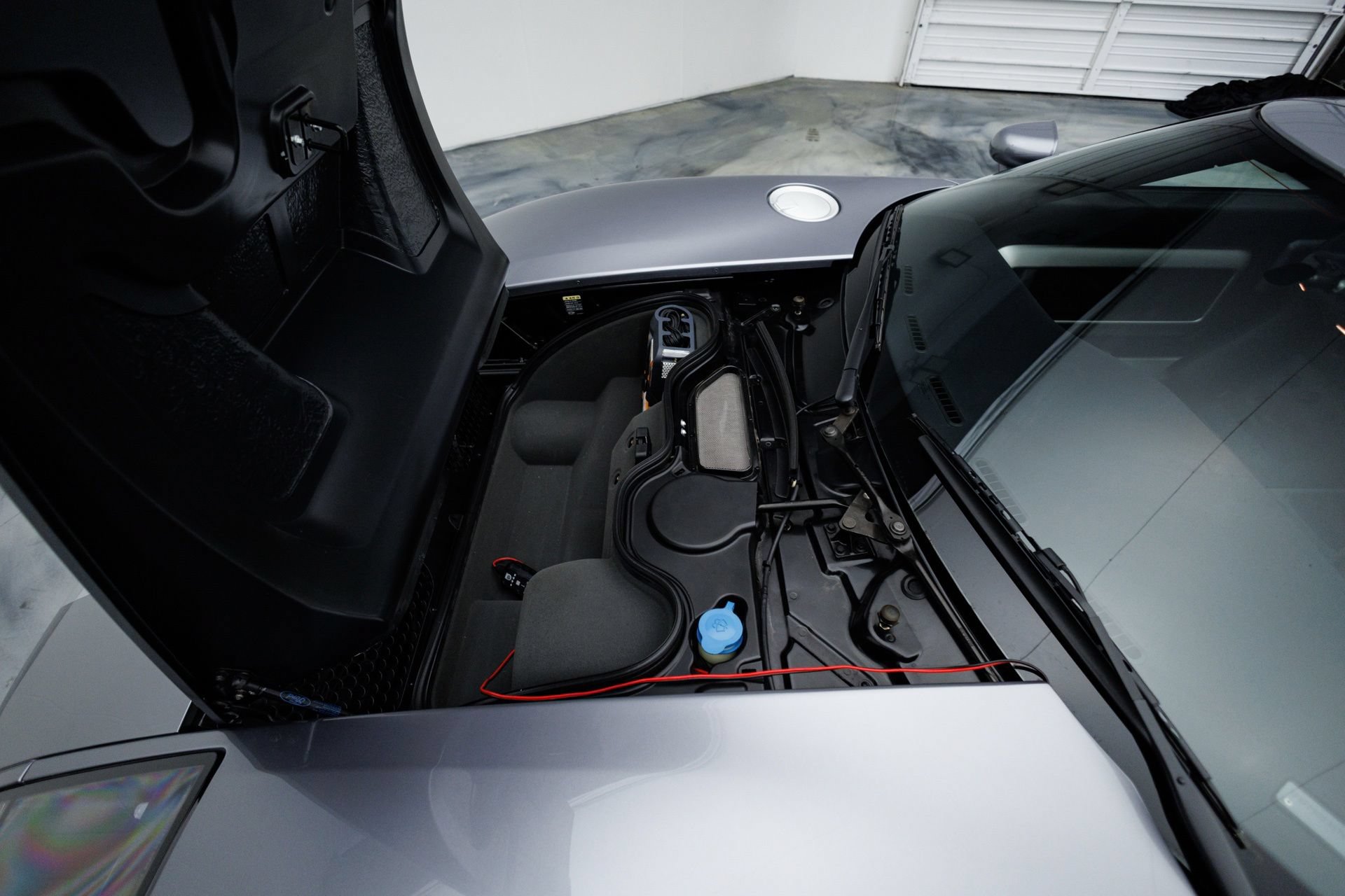 Used 2006 Ford GT RWD image 51