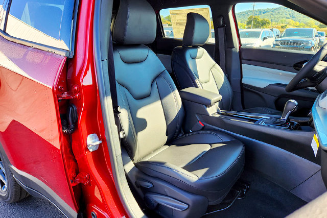 New 2026 Jeep Compass Limited AWD/4WD image 25