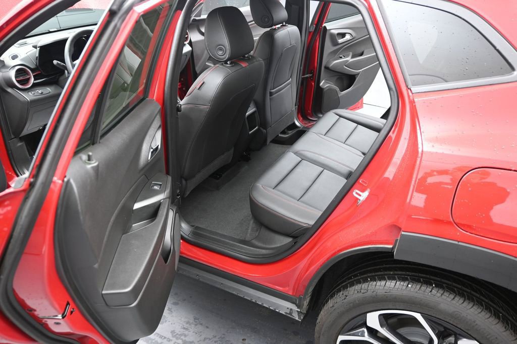Used 2026 Chevrolet Trax RS w/ Driver Confidence Package FWD image 17