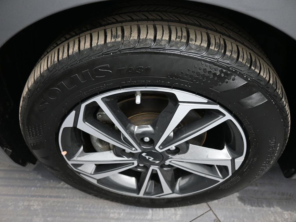 Certified 2024 Kia Forte LXS w/ LXS Technology Package image 14