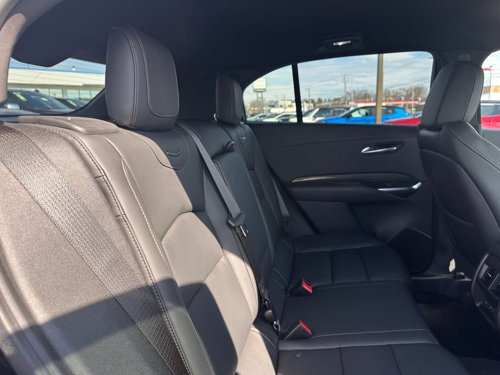 Used 2023 Cadillac XT4 Sport image 17