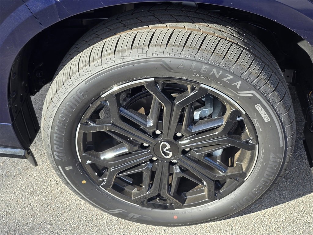 New 2026 INFINITI QX80 SPORT w/ Sport Exterior Package image 8