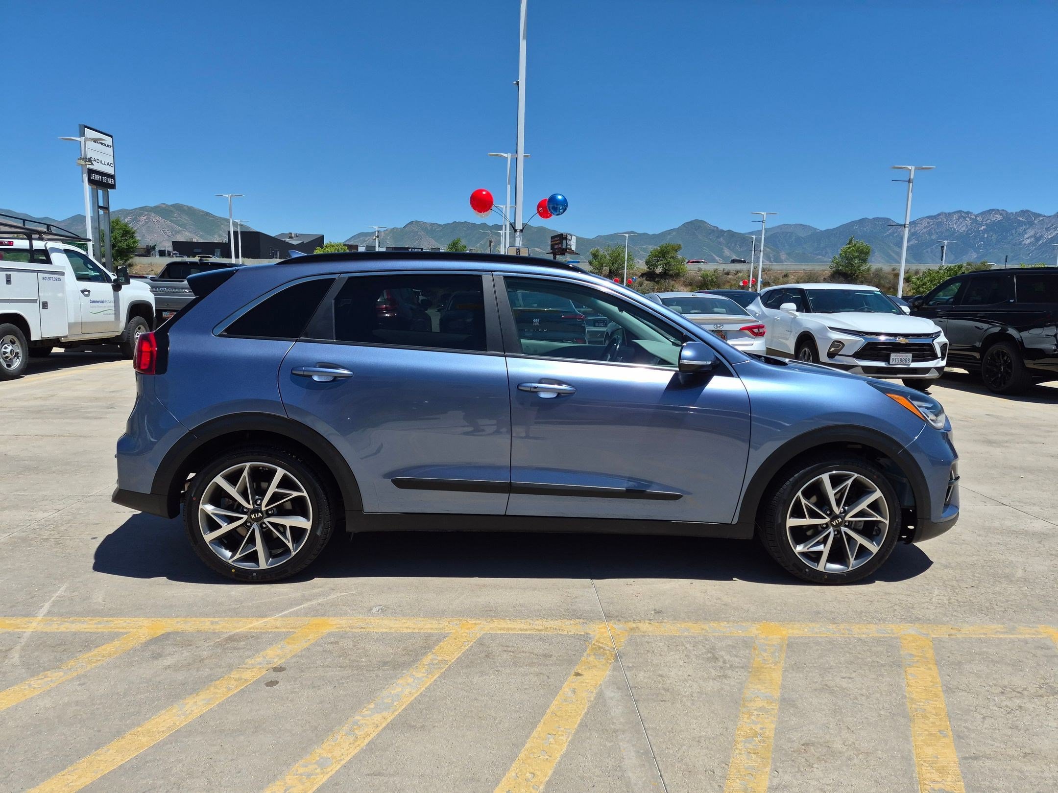 Used 2021 Kia Niro FWD image 2