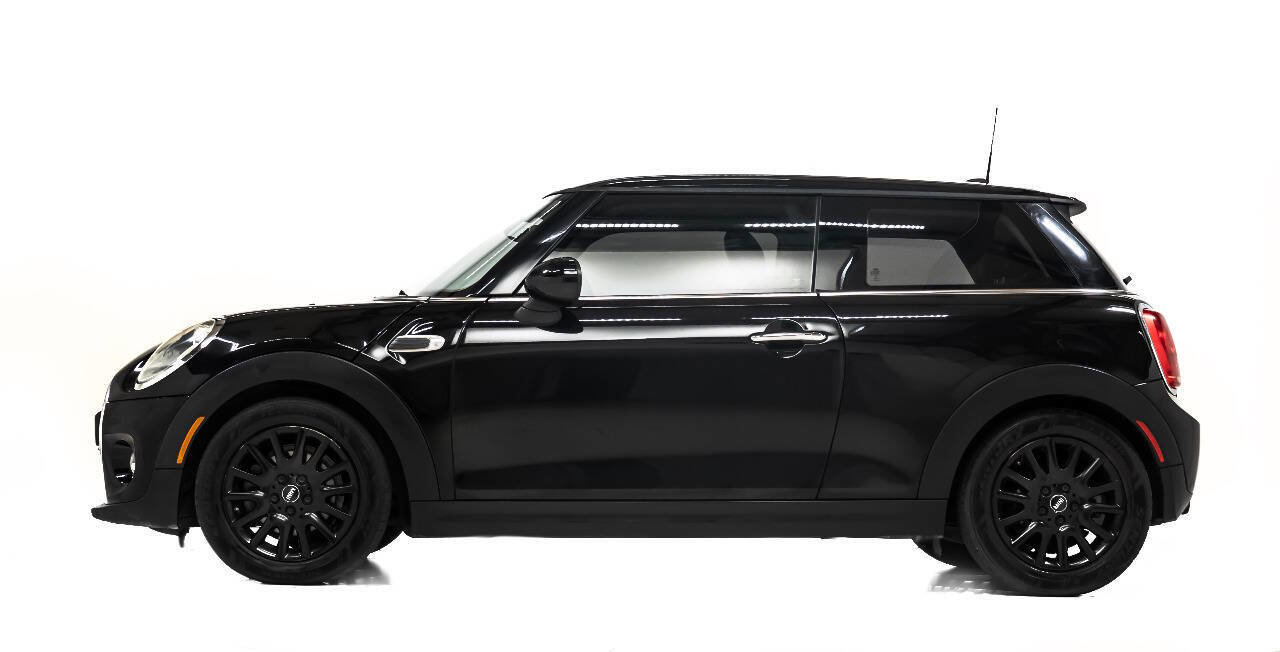Used 2015 MINI Cooper 2-Door Hardtop image 6