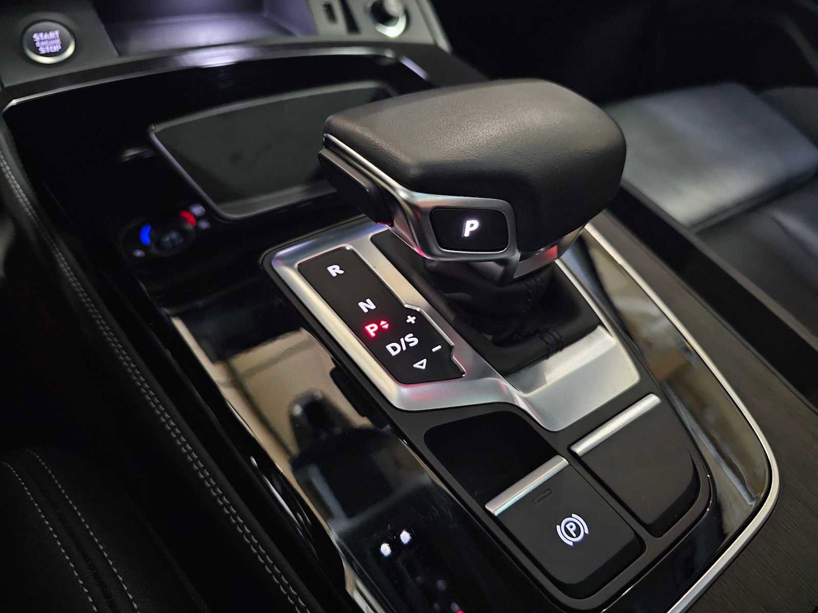 Used 2024 Audi Q5 2.0T Premium Plus AWD/4WD image 32