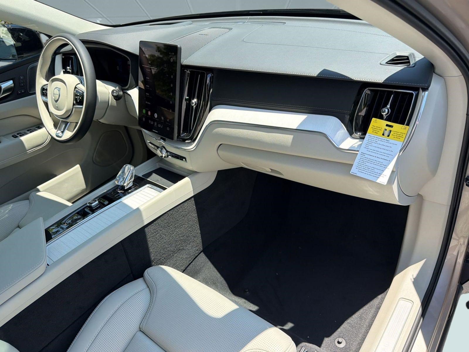 New 2026 Volvo XC60 T8 Ultra w/ Climate Package AWD/4WD image 31