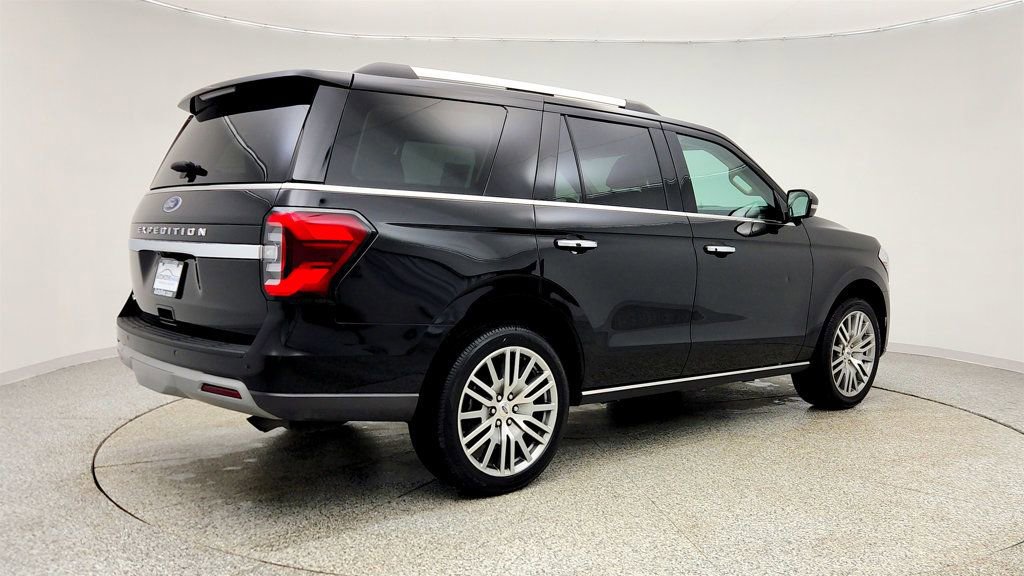 Used 2023 Ford Expedition Limited image 5