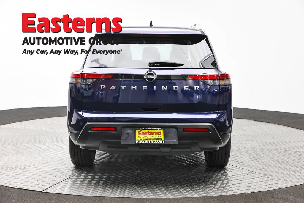 Used 2025 Nissan Pathfinder SV FWD image 6