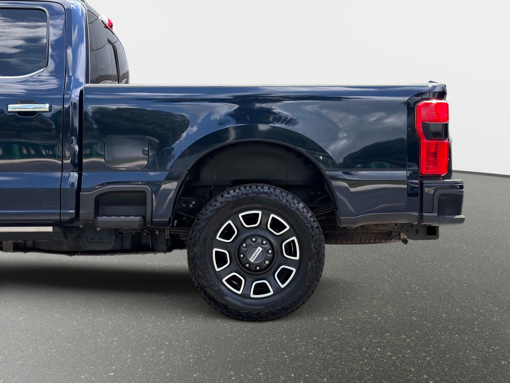 Used 2024 Ford F350 Platinum AWD/4WD image 10