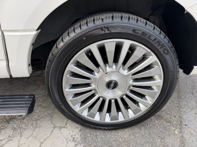 Used 2017 Lincoln Navigator L Reserve AWD/4WD image 13