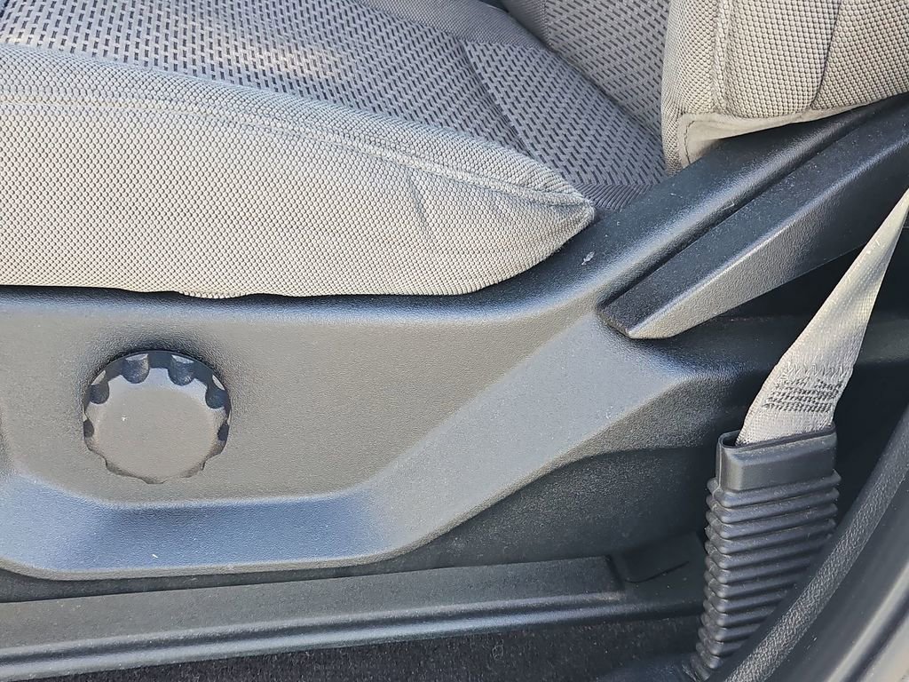 Used 2020 Ford F150 XLT image 28