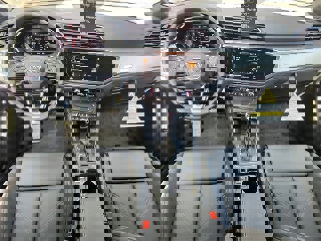 New 2025 Audi Q3 2.0T Premium image 25