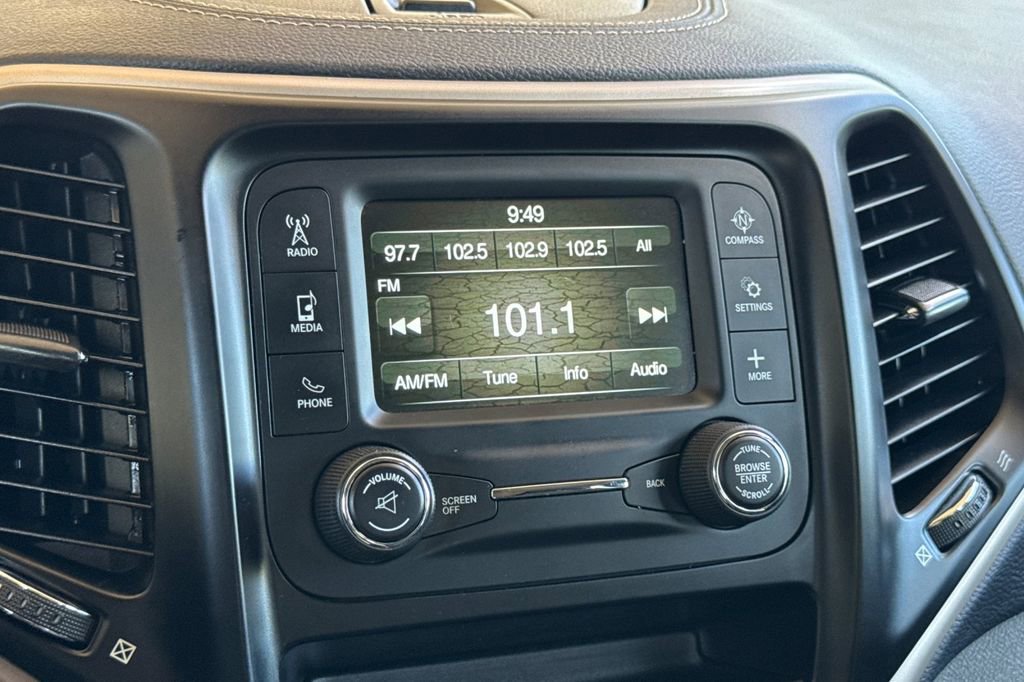 Used 2017 Jeep Cherokee Altitude image 15