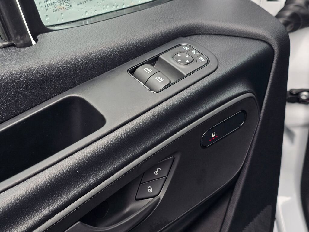 New 2026 Mercedes-Benz Sprinter 2500 image 21