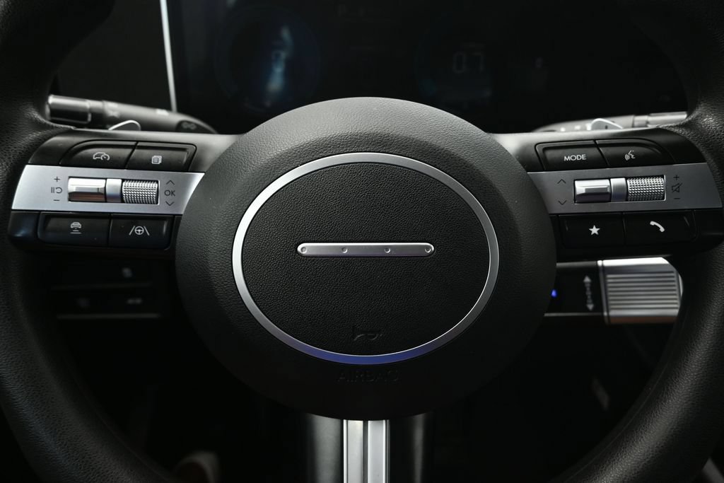 Used 2025 Hyundai Sonata SEL FWD image 25