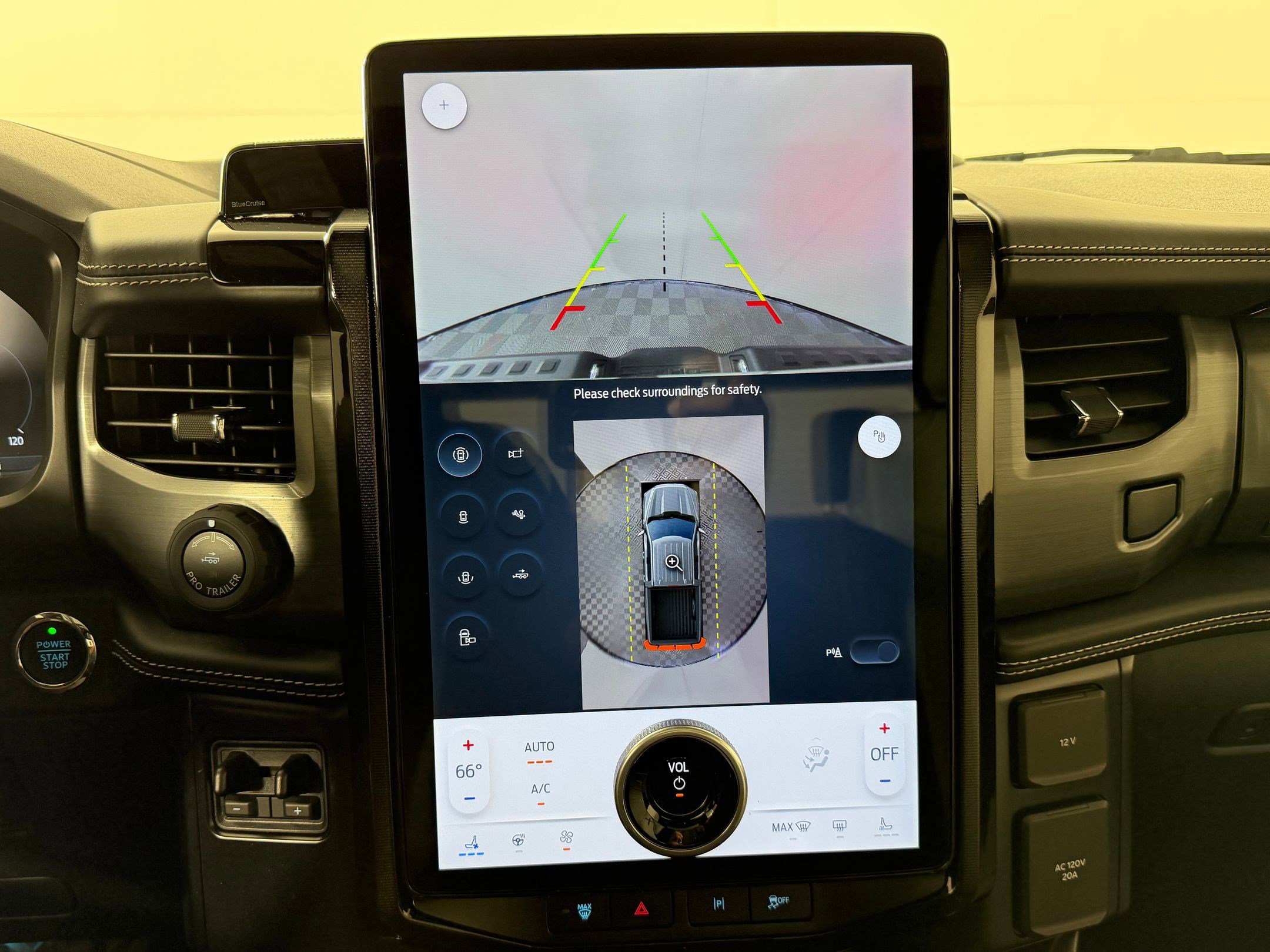 Used 2023 Ford F150 Lightning Platinum image 26