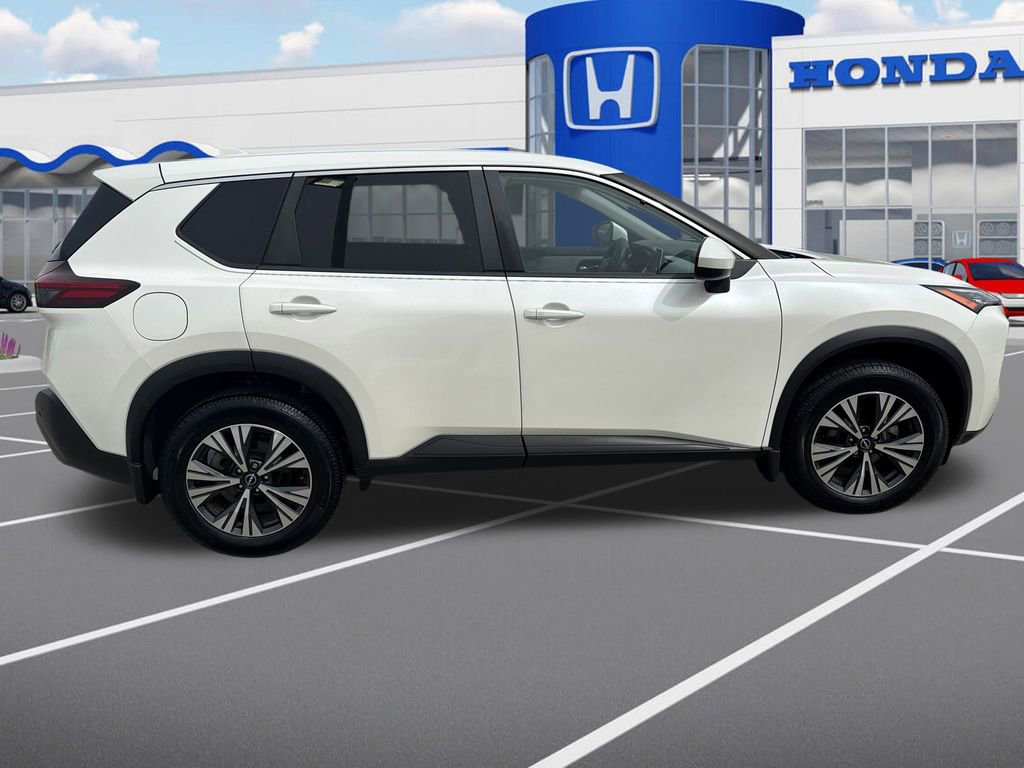 Used 2023 Nissan Rogue SV image 10