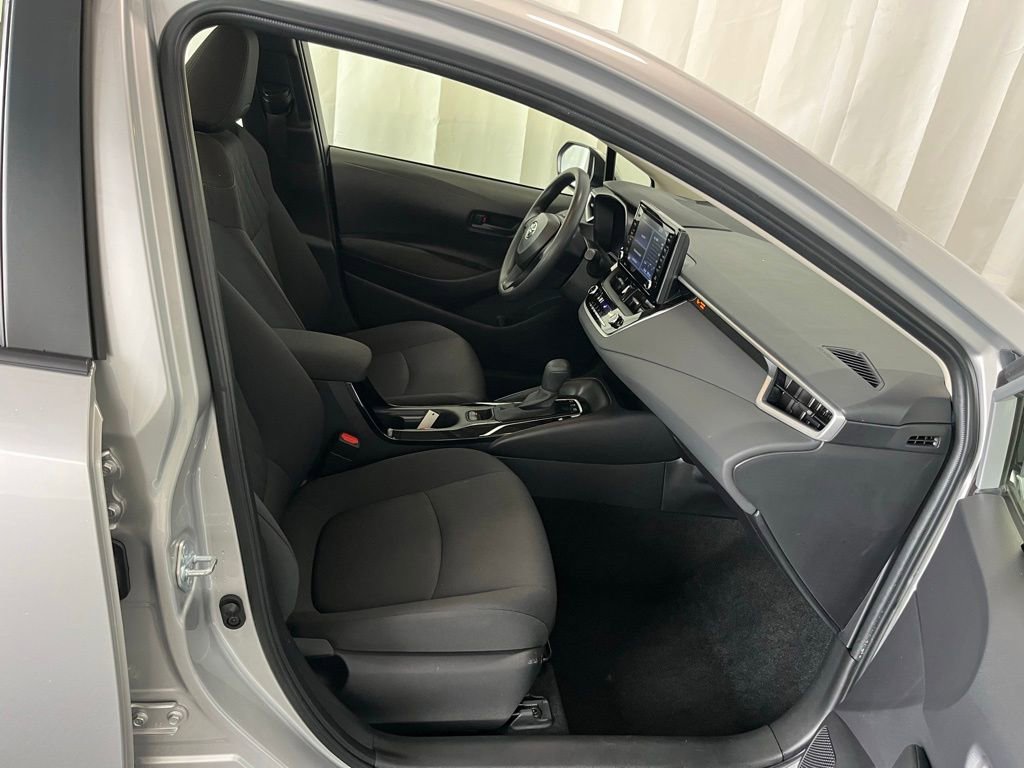 Used 2022 Toyota Corolla LE image 20