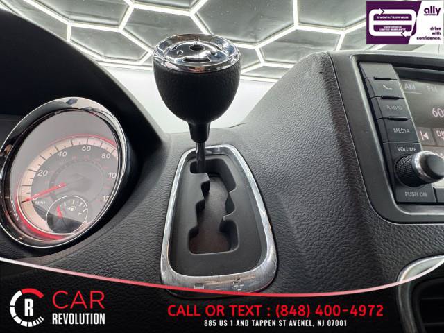 Used 2019 Dodge Grand Caravan SE w/ UConnect Hands-Free Group FWD image 17