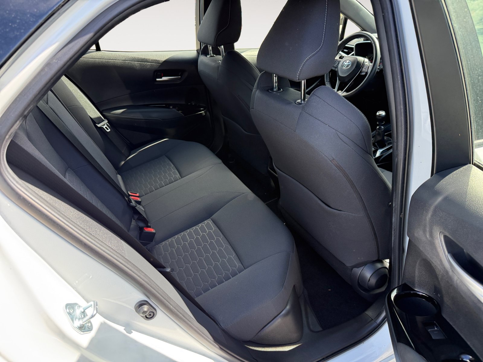 Used 2021 Toyota Corolla SE FWD image 18