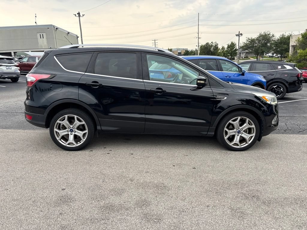 Used 2017 Ford Escape Titanium w/ Equipment Group 301A AWD/4WD image 2