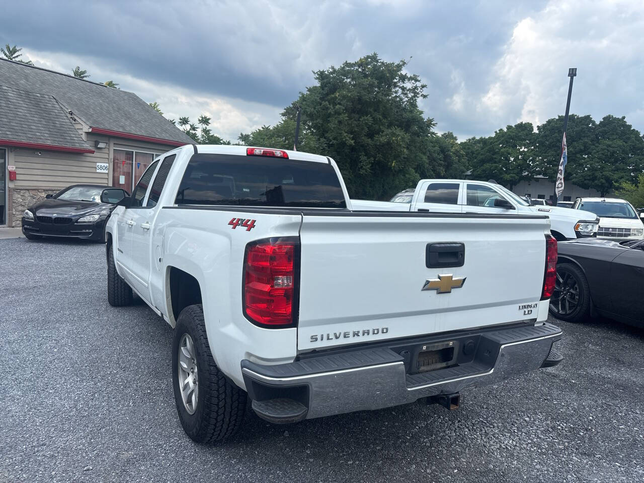 Used 2019 Chevrolet Silverado 1500 LT AWD/4WD image 7