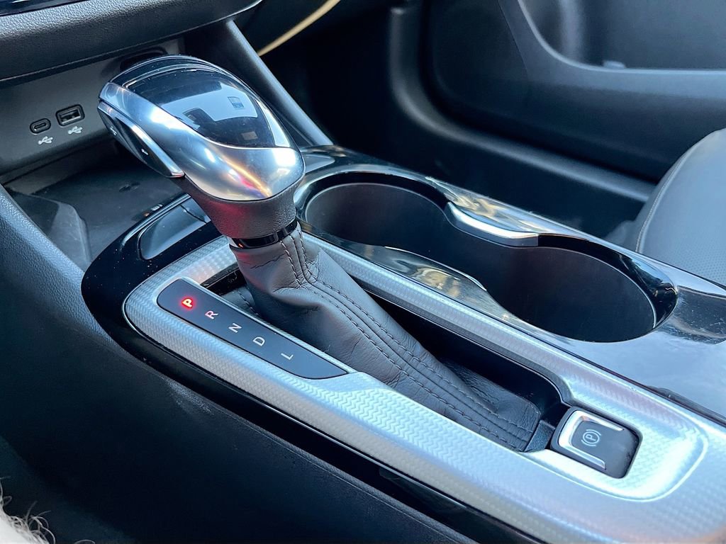 Used 2025 Buick Envista Avenir image 16