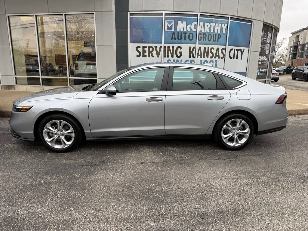 Used 2023 Honda Accord LX image 2