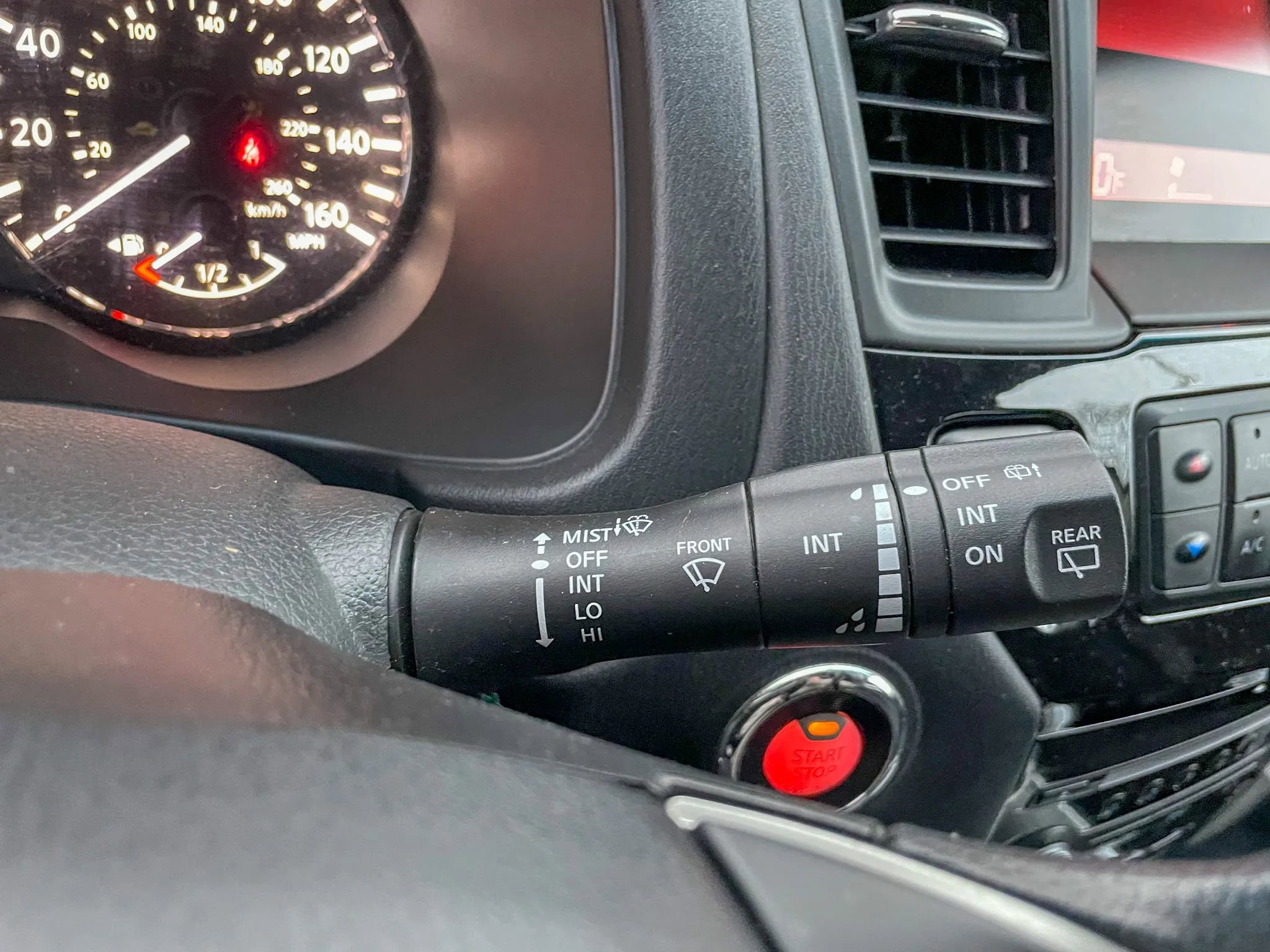 Used 2014 Nissan Pathfinder S image 16