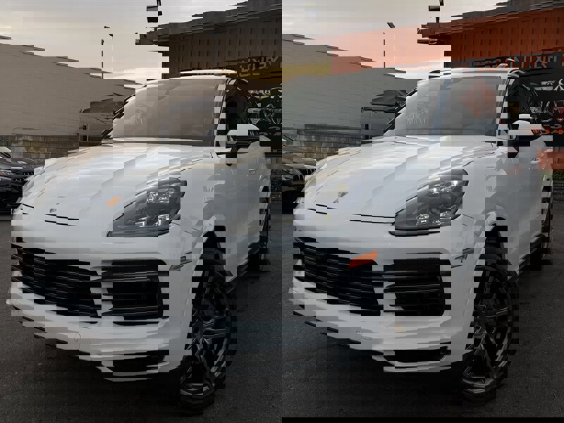 Used 2023 Porsche Cayenne S Platinum w/ Premium Package Plus image 6