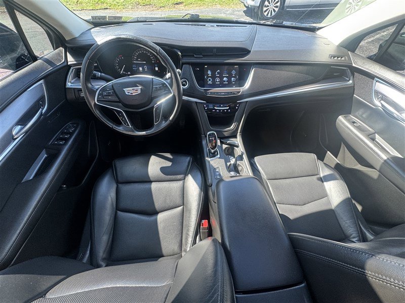 Used 2018 Cadillac XT5 Premium Luxury image 9