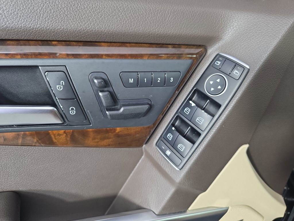 Used 2014 Mercedes-Benz GLK 350 4MATIC image 18