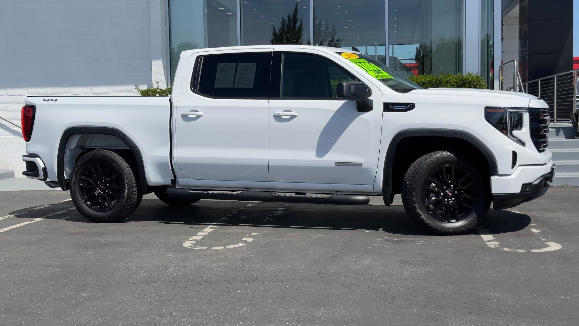 Used 2026 GMC Sierra 1500 Elevation w/ Elevation Select Package AWD/4WD image 3