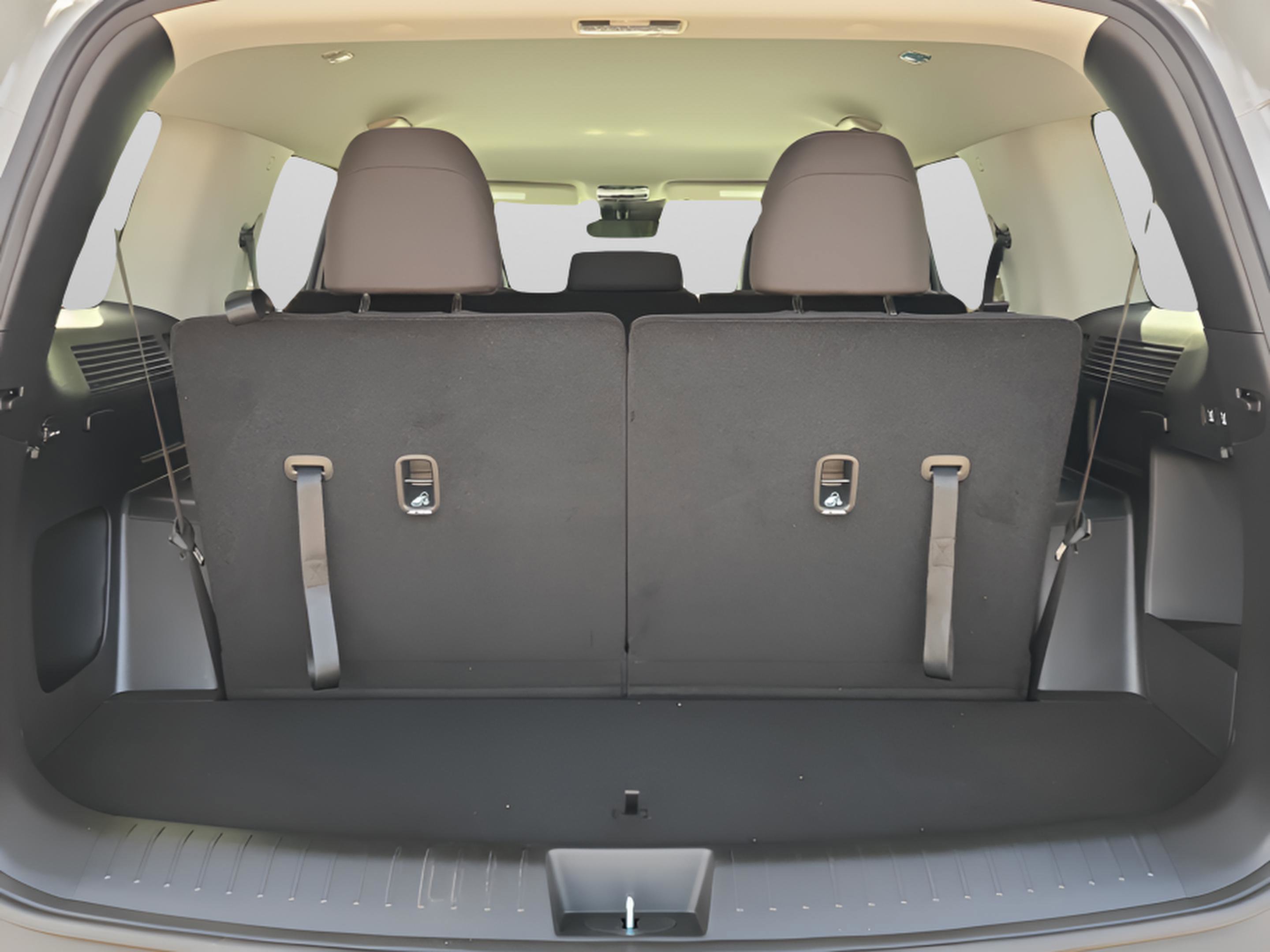 New 2026 Hyundai Santa Fe SE image 8