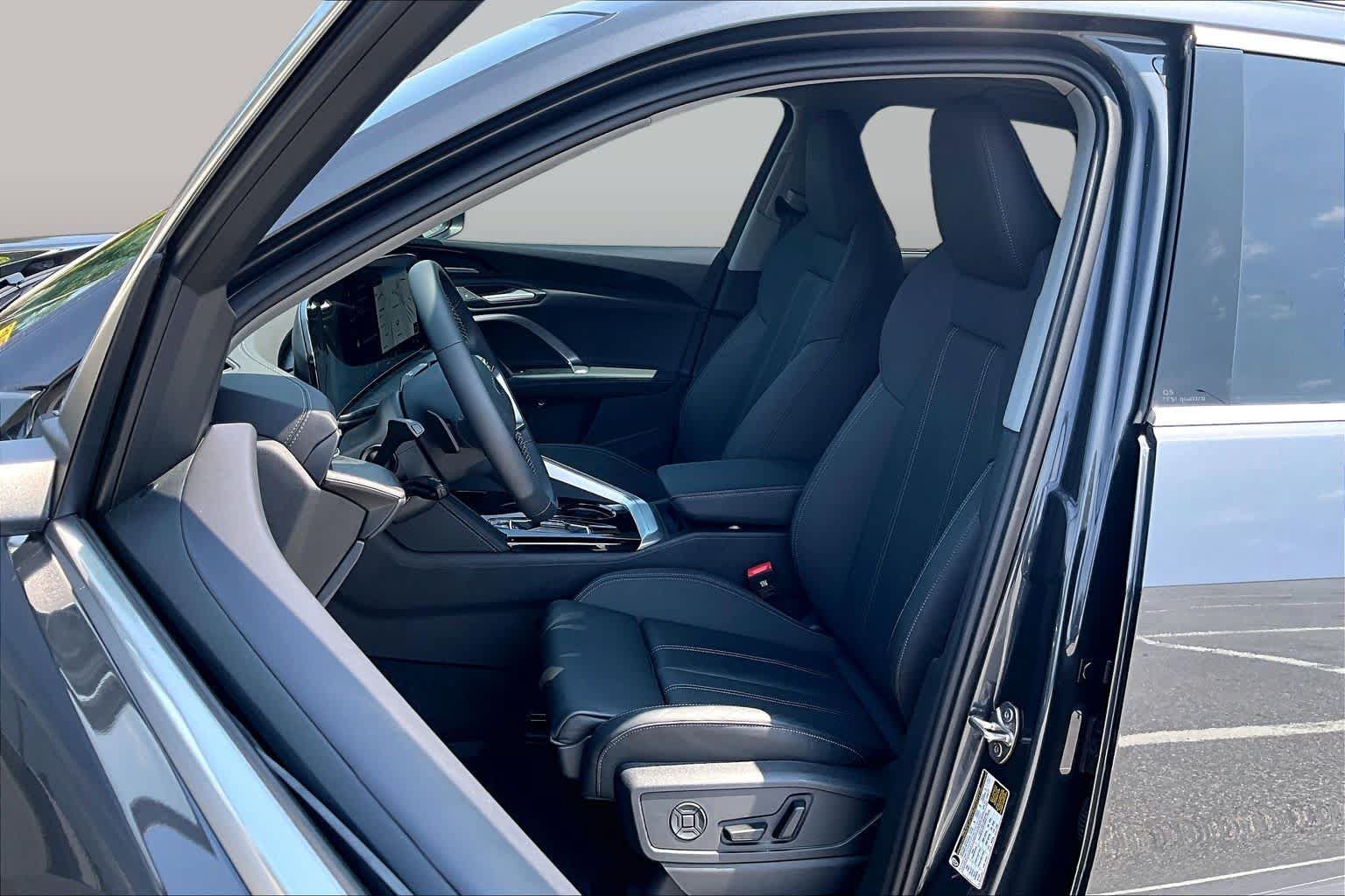 Used 2025 Audi Q5 Premium Plus AWD/4WD image 8