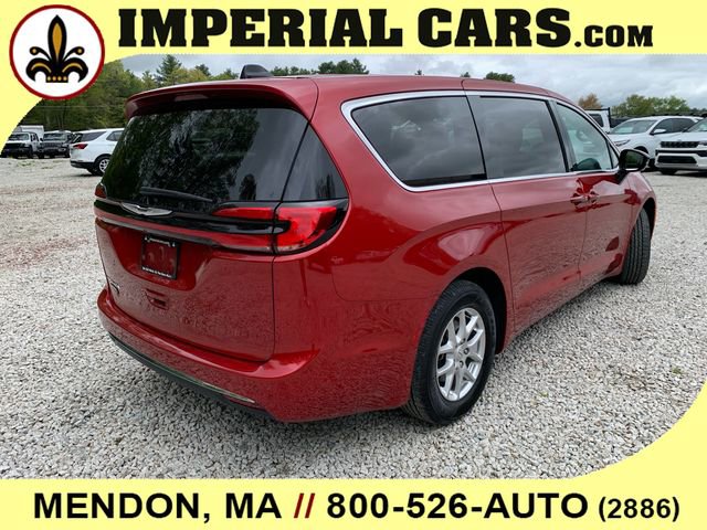 New 2026 Chrysler Pacifica Select FWD image 13